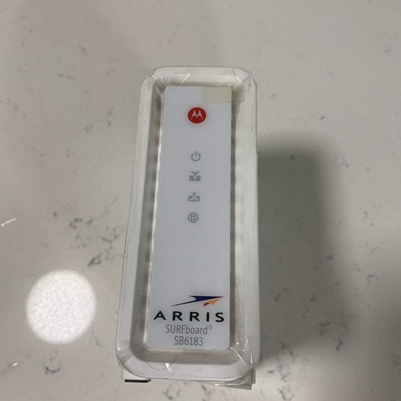Arris Surfboard SB6183 Cable Modem, White - Picture 3 of 3